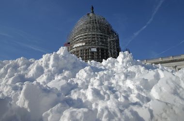 Снежный шторм в США: в шести штатах объявлено ЧП