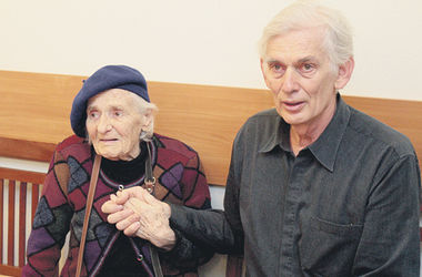 Удивительная история: СБУ помогла киевлянке узнать правду о ее отце спустя 79 лет после гибели
