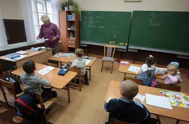 Урок гражданственности и меньше украинского: что ждет школы оккупированного Донбасса