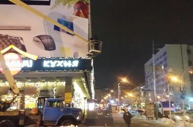 В январе в Киеве демонтировали более 160 незаконных рекламных конструкций