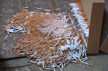 В Киеве накрыли подпольный цех, в котором делали ядовитый табак для кальянов