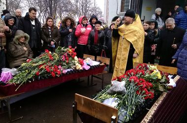 Как в Харькове прощались с погибшими в страшной аварии медиками