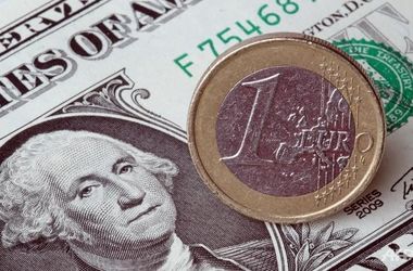 Курс евро в Украине пробил отметку в 30 грн