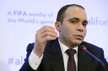 Кандидат на пост главы ФИФА просит суд отложить выборы