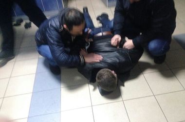 Под Киевом чиновника поймали на взятке в 1,2 миллиона