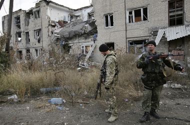 Ситуация в Донбассе: трое украинских военных убиты, 14 ранены