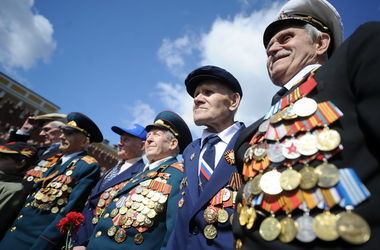 Кабмин повысил ежегодные выплаты ветеранам Второй мировой войны