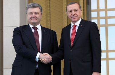Эрдоган: Ситуация на Донбассе должна разрешиться мирным путем