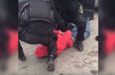Бойцы КОРД задержали иностранца, который избил одесских полицейских