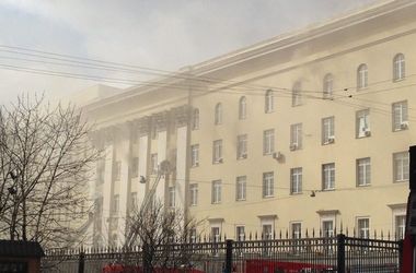 В сети появилось видео масштабного пожара Минобороны в Москве