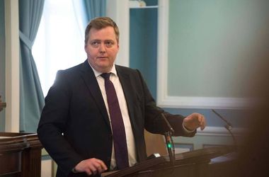 Премьер Исландии на время покинул пост после "офшорного скандала"