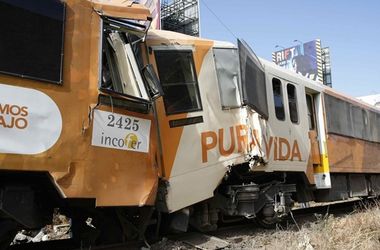 В Коста-Рике столкнулись поезда: более 200 пострадавших