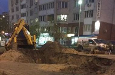 ЧП в Киеве: на Академгородке ночью произошел большой потоп