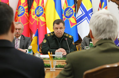 Полторак провел встречу с главой Военного комитета НАТО