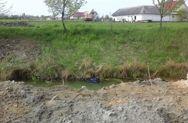 В Ровенской области 19-летний парень утонул в мелиоративном канале