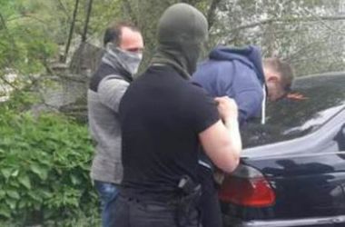 В Харькове на взятке попались два таможенника