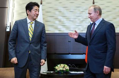 Путин рассказал Абэ, во что упирается выполнение минских договоренностей