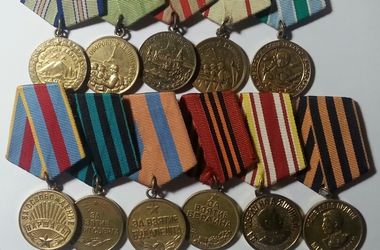 Украинец нес в Молдову коллекцию медалей и орденов
