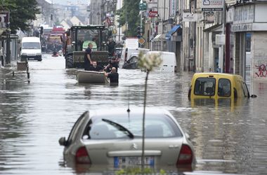 Уровень воды в Сене в районе Парижа может достигнуть максимума к выходным 