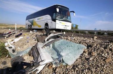 В Испании столкнулись автобус и грузовик: двое погибли, 49 – травмированы