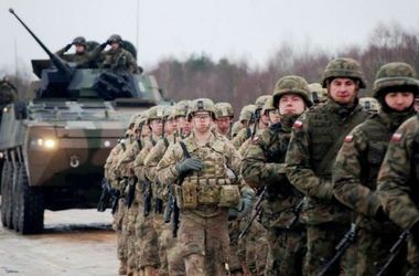 НАТО и Россия: кому угрожает "Анаконда 16"