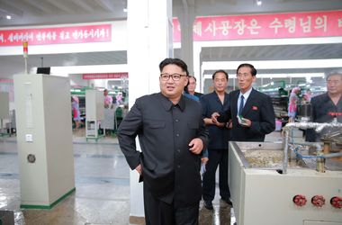 Ким Чен Ын назвал успешными пуски баллистических ракет
