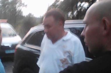 Скандальное ДТП: под Киевом пьяный начальник отдела "Укрзализныци" протаранил авто журналиста с детьми