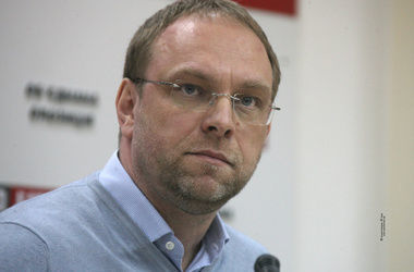 Власенко проккоментировал представление ГПУ на депутата Онищенко