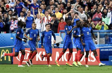 Евро-2016: букмекеры видят в финале Францию и Португалию