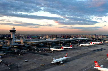 Все вылеты из аэропорта Ататюрка в Стамбуле отменены
