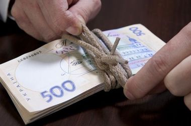 Кабмин обещает реформировать зарплаты: что и когда может измениться для украинцев