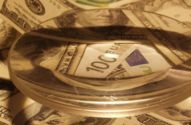 В Украине падают доллар и евро: курс от НБУ