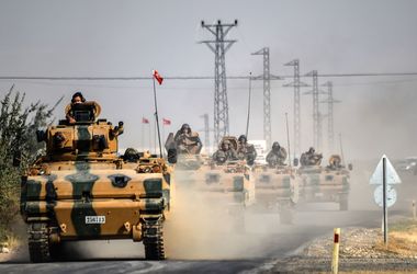 Турецкий танк попал под обстрел на западе Сирии