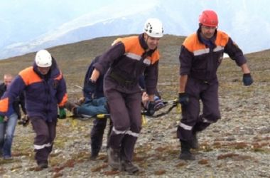 Российские туристы бросили раненного приятеля в горах, спеша на самолет 