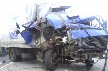 В Днепропетровской области грузовик врезался в бензовоз