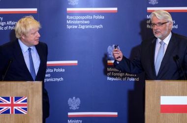 Польша и Великобритания поддержали сохранение санкций против России