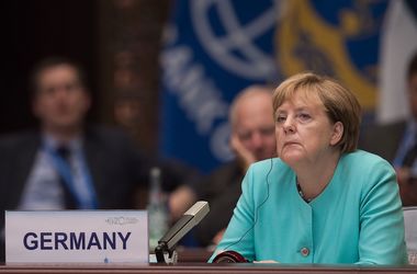 Меркель посоветовала Путину не беспокоиться о ее самочувствии, а обсудить ситуацию в Украине