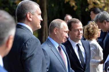 Путин рассказал, сколько денег Россия "закатала" в Крым