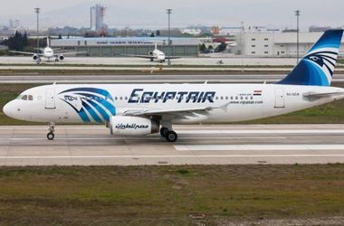 На обломках рухнувшего лайнера EgyptAir найдены следы тротила