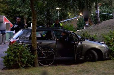 В Швеции неизвестные расстреляли людей из окон автомобиля 
