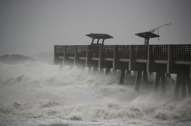 В США около пяти тысяч рейсов в США отменены из-за урагана "Мэтью"