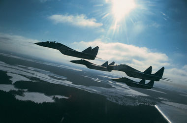Российский военный самолет зафиксировали у границы Латвии