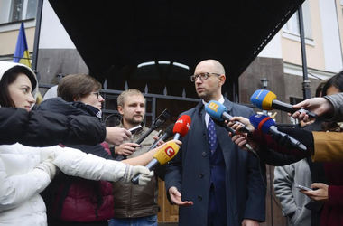Яценюк рассказал в ГПУ об участии России в преступлениях против Майдана