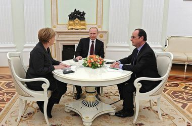 Олланд обсудил с Меркель и Путиным по телефону подготовку встречи в "нормандском формате"