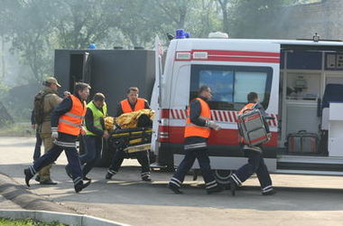 В Киеве пожарные спасли женщину
