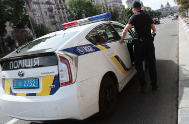 На Донбассе полицейские и водители платили дань "оборотням"
