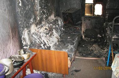 Под Киевом в пожаре погибла одинокая пенсионерка
