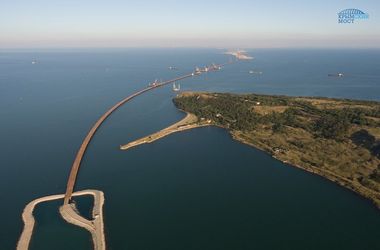 Строительство моста в Крыму: в России заявили о пройденном рубеже