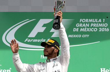 Действующий чемпион Формулы-1 Хэмилтон на Гран-при Бразилии может побить рекорд Шумахера
