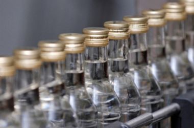 Украинцы продолжают умирать от суррогатного алкоголя: уже 68 жертв